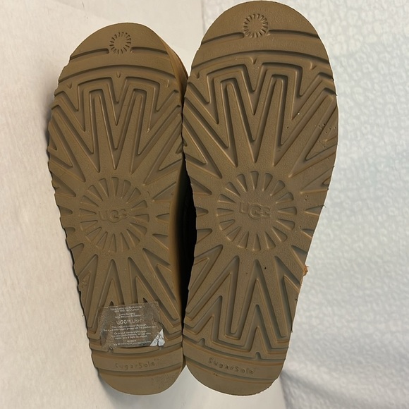 UGG PLATFORM CLASSIC MINI BOOTS 10 - Picture 7 of 16